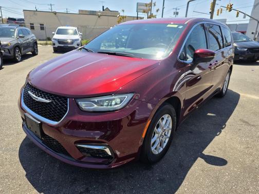 Velvet Red Pearlcoat 2023 Chrysler Pacifica Touring L