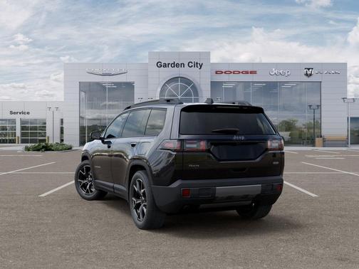 Diamond Black Crystal Pearl-Coat Exterior Paint 2026 Jeep Cherokee Overland