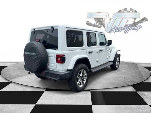 Bright White Clearcoat 2020 Jeep Wrangler Unlimited Sahara