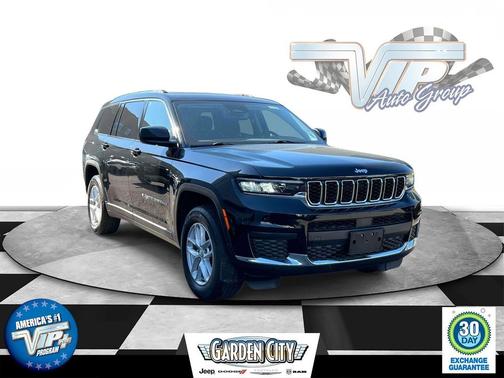 Diamond Black Crystal Pearlcoat 2022 Jeep Grand Cherokee L Laredo