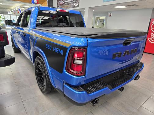 Hydro Blue Pearl-Coat Paint 2026 RAM 1500 Big Horn/Lone Star
