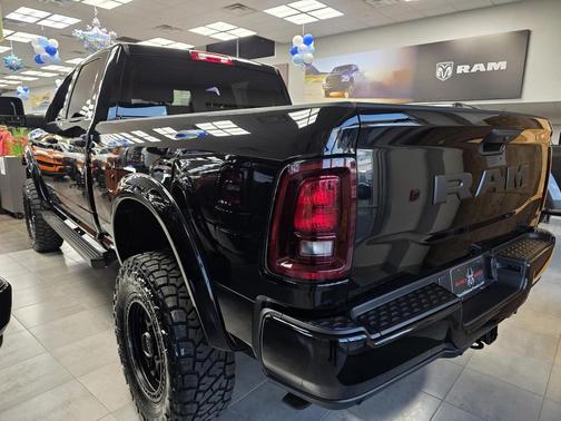 Diamond Black Crystal Pearl-Coat Exterior Paint 2026 RAM 2500 Big Horn Crew Cab 4x4 6'4' Box