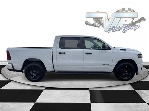 2025 RAM 1500 Tradesman Crew Cab 4x4 57' Box