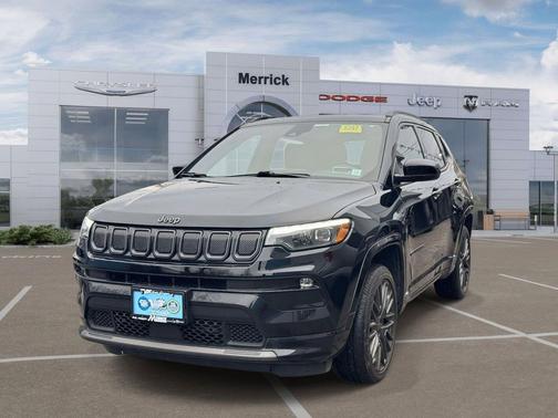Diamond Black Crystal Pearlcoat 2022 Jeep Compass High Altitude