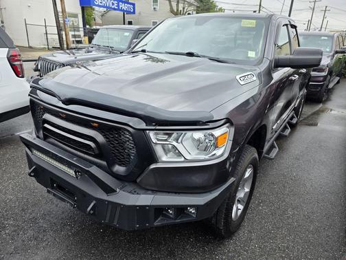 Granite Crystal Metallic Clearcoat 2020 RAM 1500 Big Horn/Lone Star