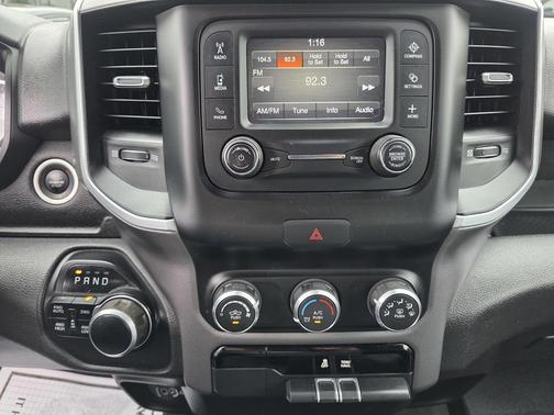 Granite Crystal Metallic Clearcoat 2020 RAM 1500 Big Horn/Lone Star