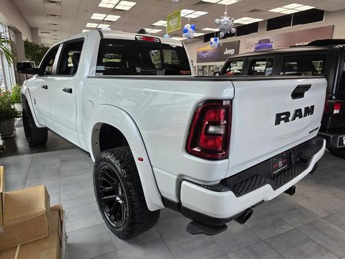 Ivory White Tri-Coat Pearl-Coat Exterior Paint 2026 RAM 1500 Laramie