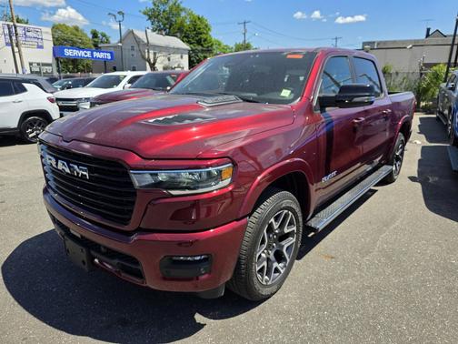 Delmonico Red Pearlcoat 2026 RAM 1500 Laramie