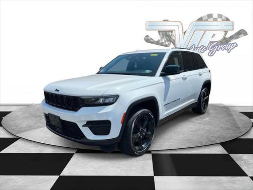 2022 Jeep Grand Cherokee Altitude 4x4