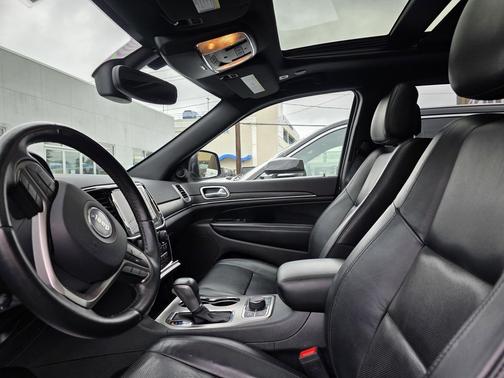 Diamond Black Crystal Pearlcoat 2019 Jeep Grand Cherokee Limited
