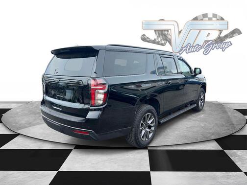 Black 2023 Chevrolet Suburban 4WD Z71