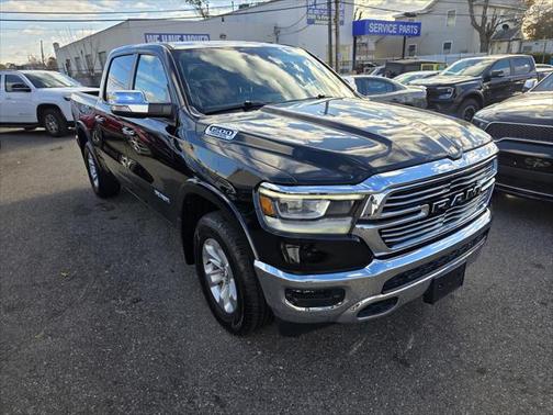 2022 RAM 1500 Laramie Crew Cab 4x4 57' Box