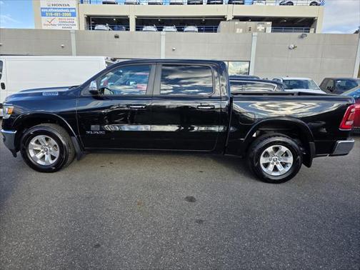 2022 RAM 1500 Laramie Crew Cab 4x4 57' Box