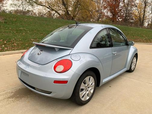 2010 Volkswagen New Beetle 2.5L