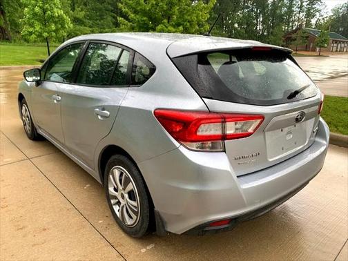 2017 Subaru Impreza 2.0i