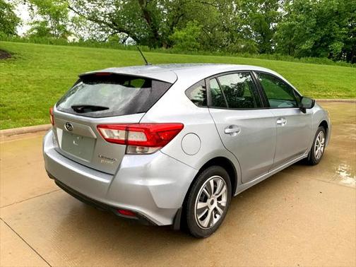 2017 Subaru Impreza 2.0i