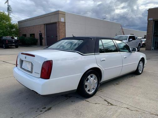 2005 Cadillac DeVille Base