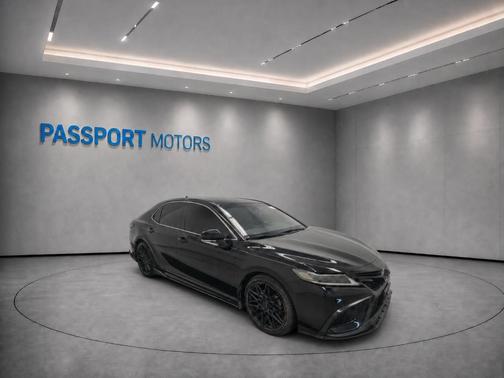 Black 2023 Toyota Camry SE
