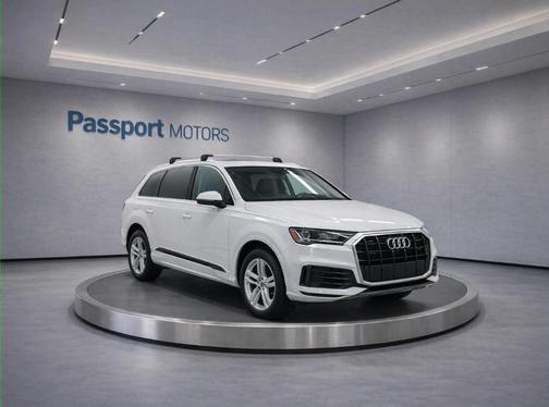 Carrara White 2022 Audi Q7 45 Premium