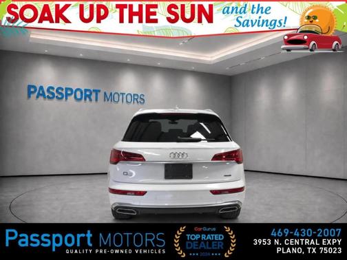 Glacier White Metallic 2023 Audi Q5 45 S line quattro Premium