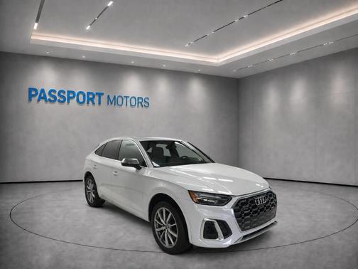 Glacier White Metallic 2023 Audi SQ5 3.0T Premium