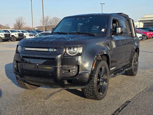 2024 Land Rover Defender 130 P400 X-Dynamic SE