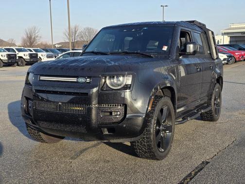 2024 Land Rover Defender 130 P400 X-Dynamic SE