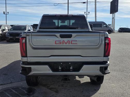 2024 GMC Sierra 2500 Denali
