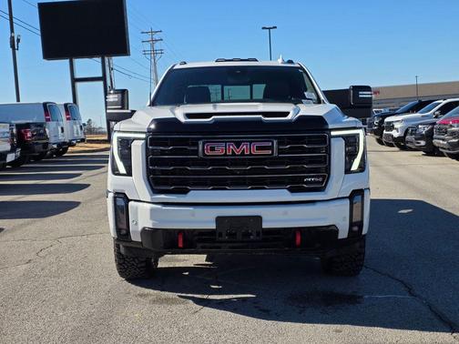 2024 GMC Sierra 2500 AT4