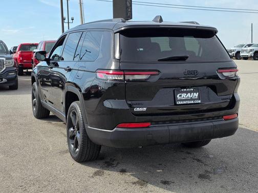 Diamond Black Crystal Pearlcoat 2024 Jeep Grand Cherokee L Limited