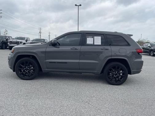 2021 Jeep Grand Cherokee Laredo
