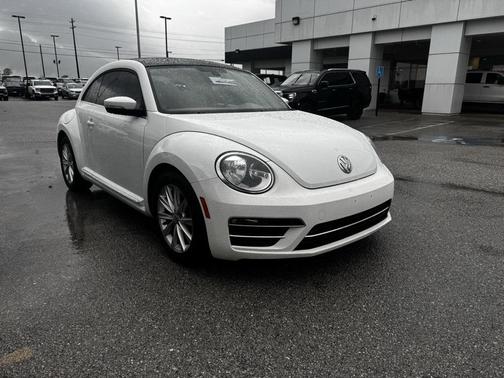 2019 Volkswagen Beetle 2.0T SE