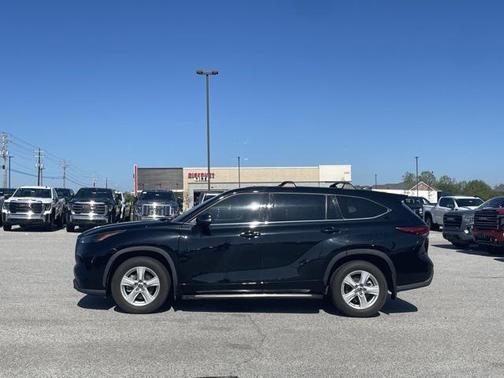 2022 Toyota Highlander L