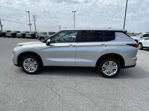 2024 Mitsubishi Outlander ES 2.5 2WD