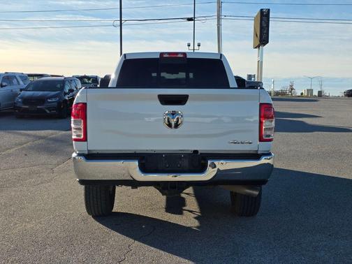 2024 RAM 2500 Tradesman Crew Cab 4x4 6'4' Box