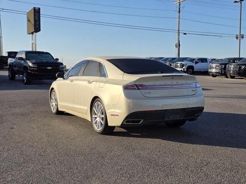 2016 Lincoln MKZ Base
