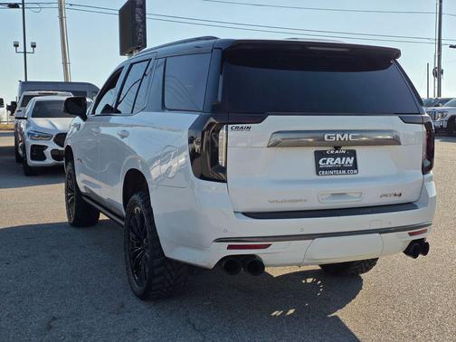 2021 GMC Yukon 4WD AT4