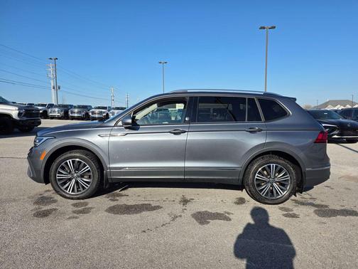 2024 Volkswagen Tiguan 2.0T Wolfsburg Edition
