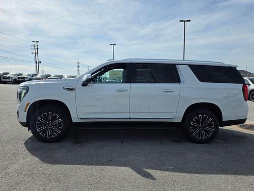 Summit White 2026 GMC Yukon XL 4WD Elevation