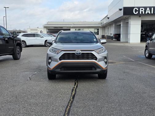 2020 Toyota RAV4 Hybrid XLE