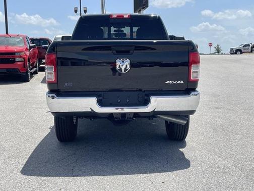 2024 RAM 2500 Tradesman Crew Cab 4x4 6'4' Box