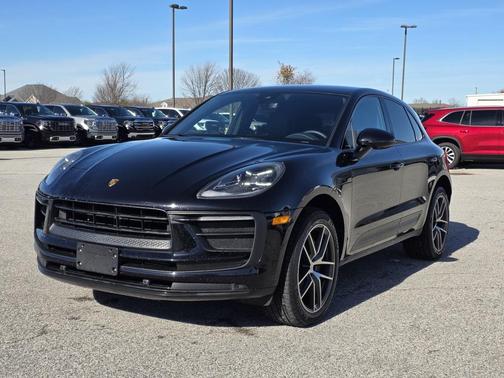 2022 Porsche Macan Base