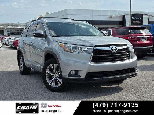Silver Sky Metallic 2015 Toyota Highlander XLE