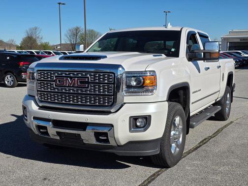 White Frost Tricoat 2018 GMC Sierra 3500 Denali