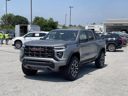 2025 GMC Canyon AT4