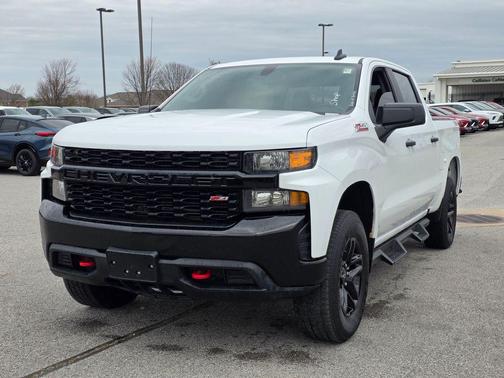 Summit White 2022 Chevrolet Silverado 1500 Limited Custom Trail Boss