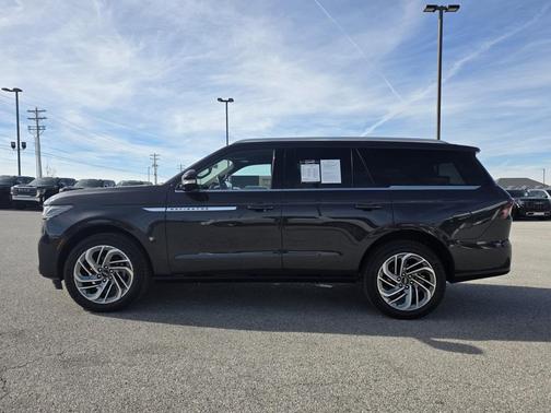 2025 Lincoln Navigator Reserve