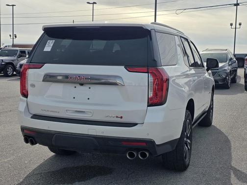 2022 GMC Yukon 4WD AT4