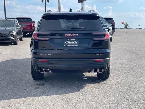 2026 GMC Acadia AWD AT4