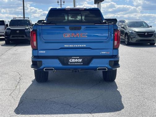 2023 GMC Sierra 1500 AT4